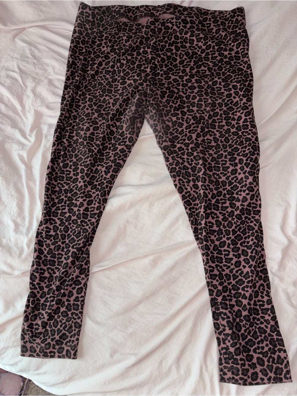 Old Navy Pink and Black Leopard Print Leggings